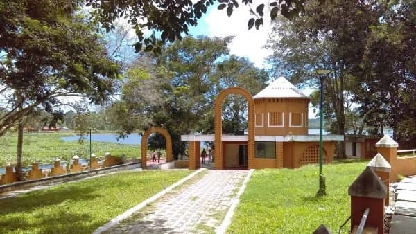 Akkulam Tourist Village