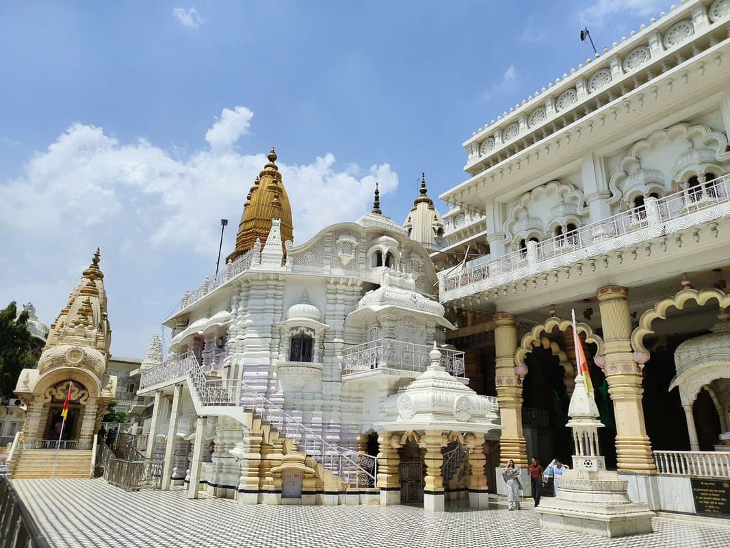 Chhatarpur Temple