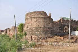 Badshahpur Fort