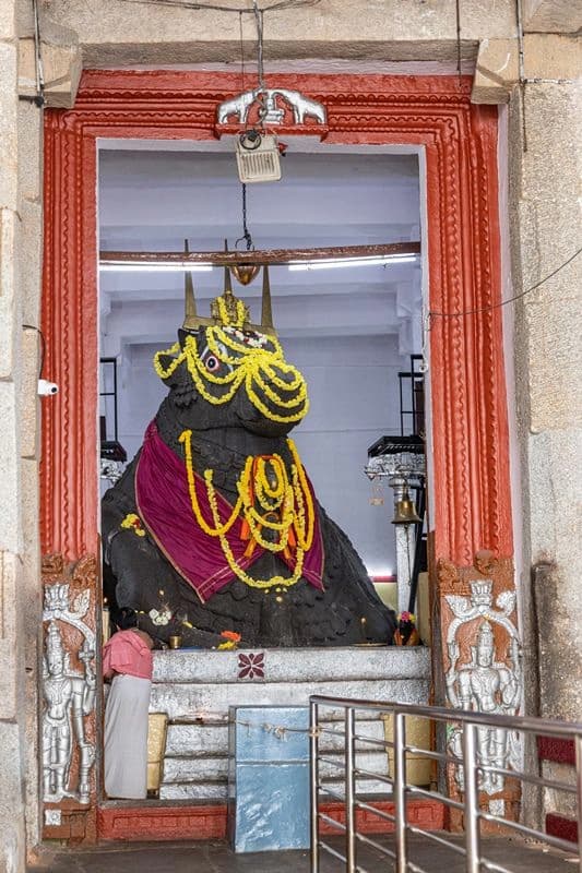 Shri Doddabasavanna Temple (Bull's Temple)