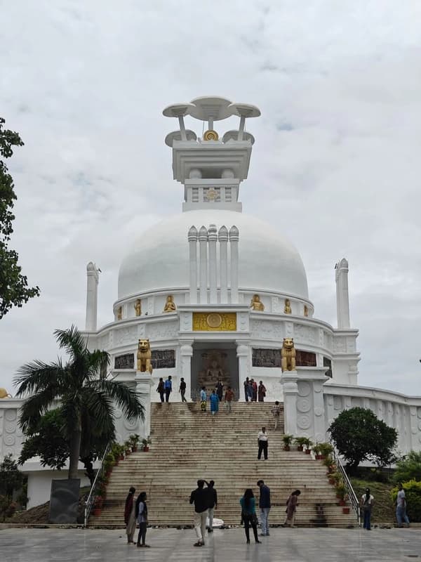 Shanti Stupa (Dhauli Giri)